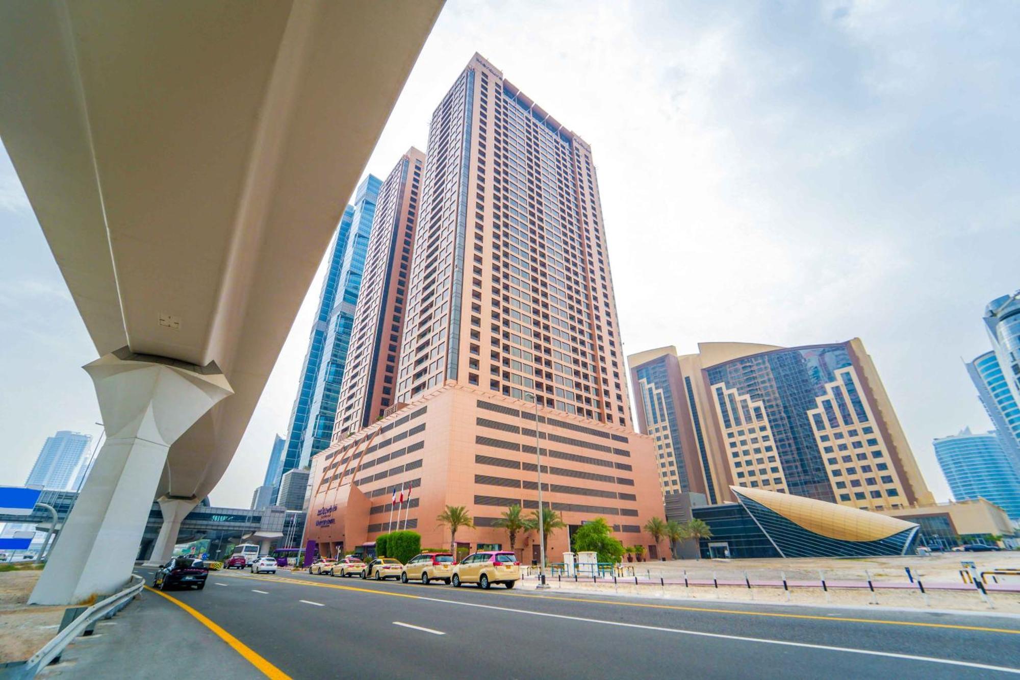 Mercure Dubai Barsha Heights Hotel Suites And Apartments Eksteriør billede