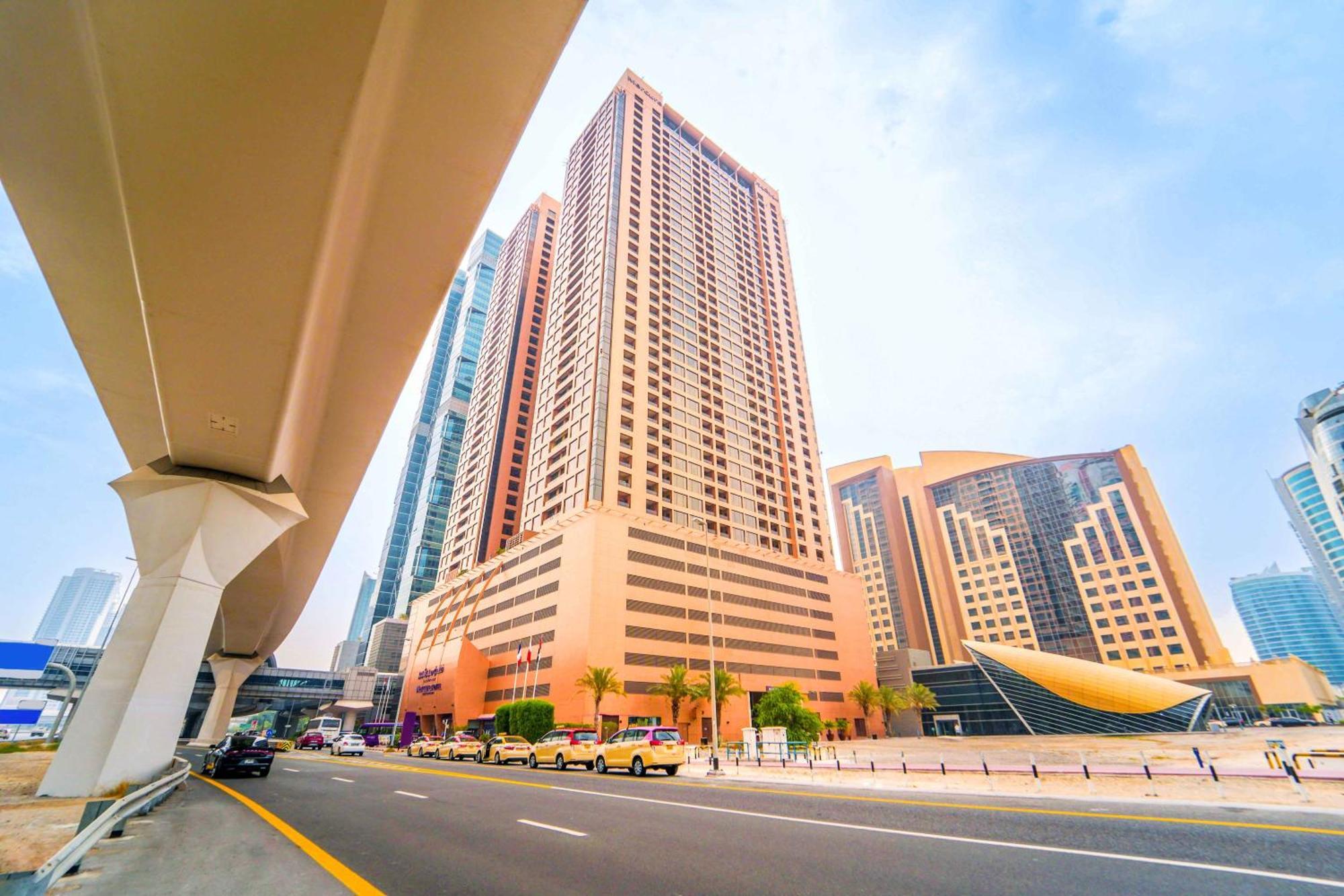 Mercure Dubai Barsha Heights Hotel Suites And Apartments Eksteriør billede