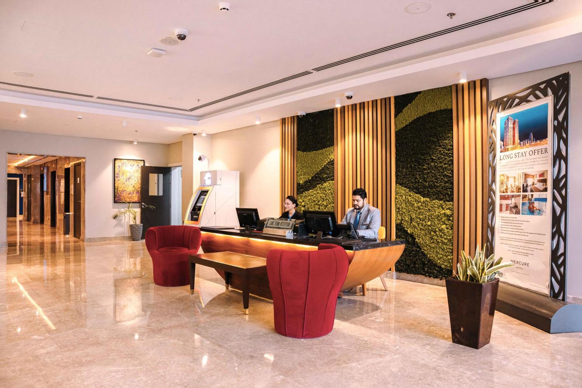 Mercure Dubai Barsha Heights Hotel Suites And Apartments Eksteriør billede