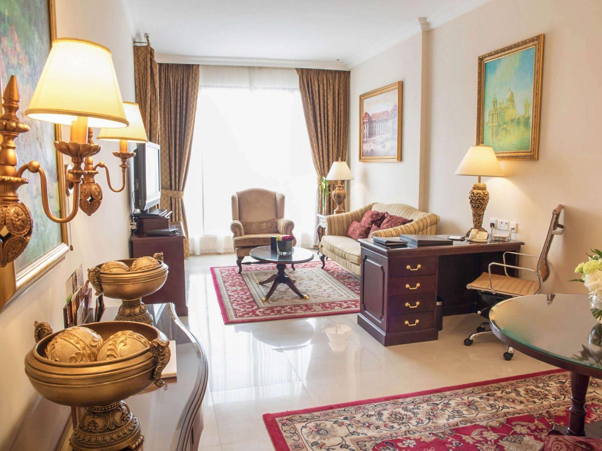 Mercure Dubai Barsha Heights Hotel Suites And Apartments Eksteriør billede