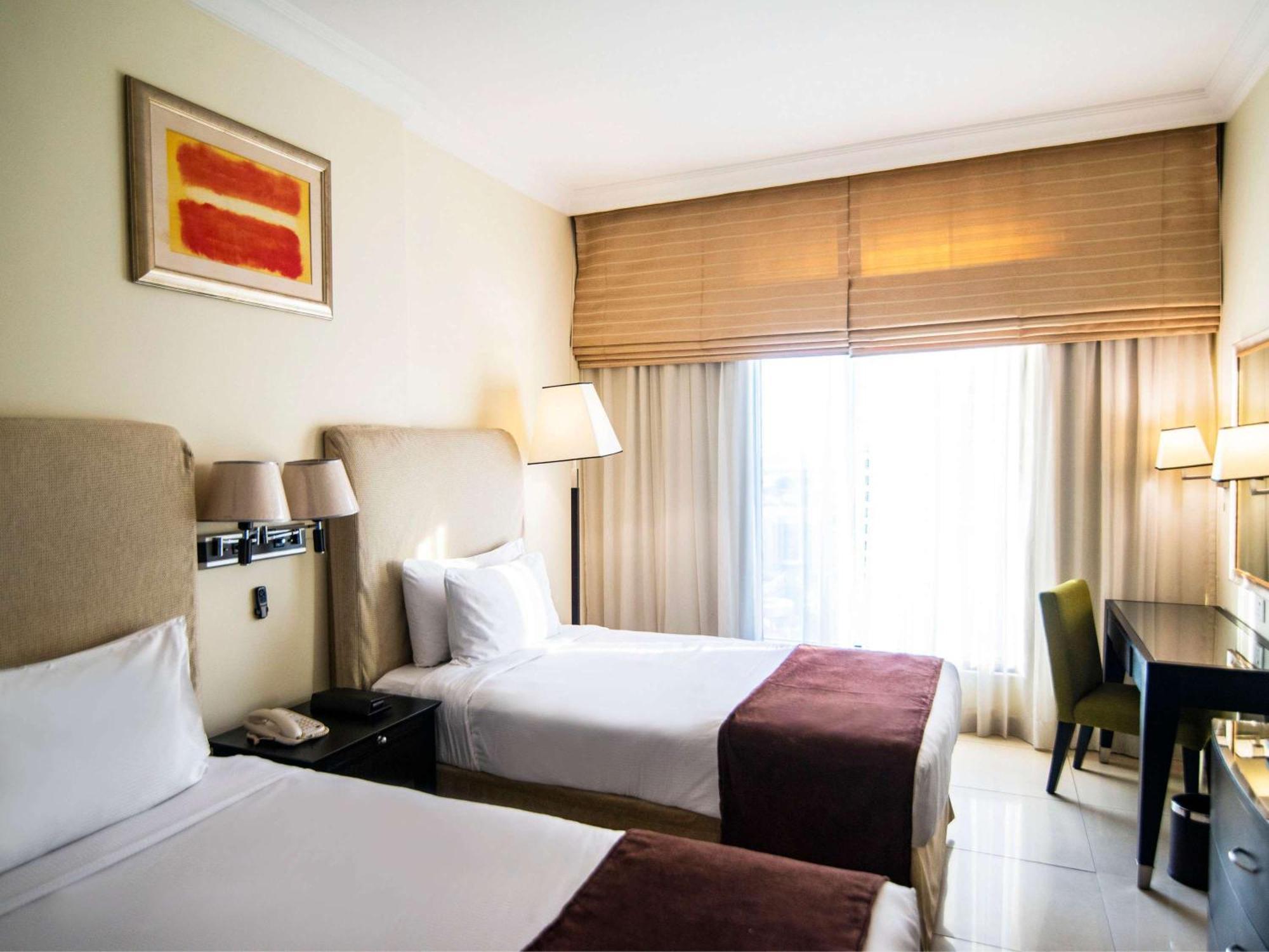 Mercure Dubai Barsha Heights Hotel Suites And Apartments Eksteriør billede